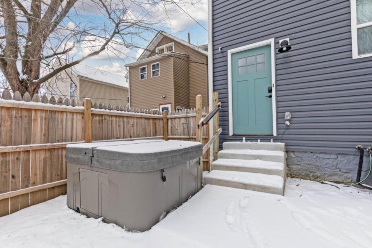 25 2 Homes Side By Side Downtown With Fenced Yard And Hot Tub Columbus Exterior photo